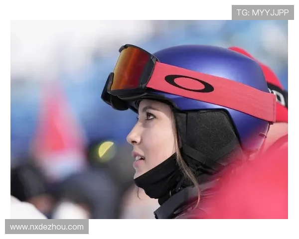 女子单板滑雪世界杯（女孩单板滑雪视频欣赏）sports